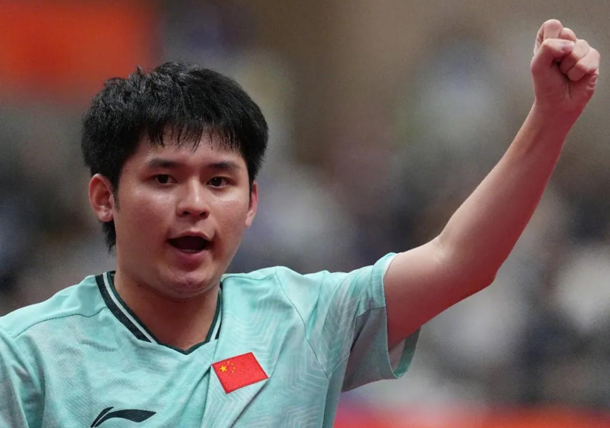 林诗栋：自己真没想到今晚能赢下头哥，而且还是4比0